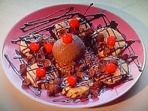 Pancake Coklat Cherry Jubilee Coin - Koki Cilik Pancake Coklat Cherry Jubilee Coin - Koki Cilik