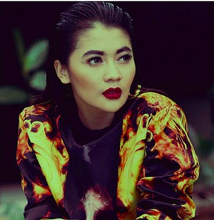 Indah Dewi Pertiwi Indah Dewi Pertiwi