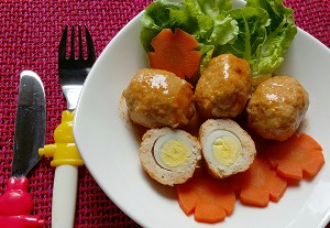 Resep Anak : Bola-bola Ayam Isi Telur Resep Anak : Bola-bola Ayam Isi Telur